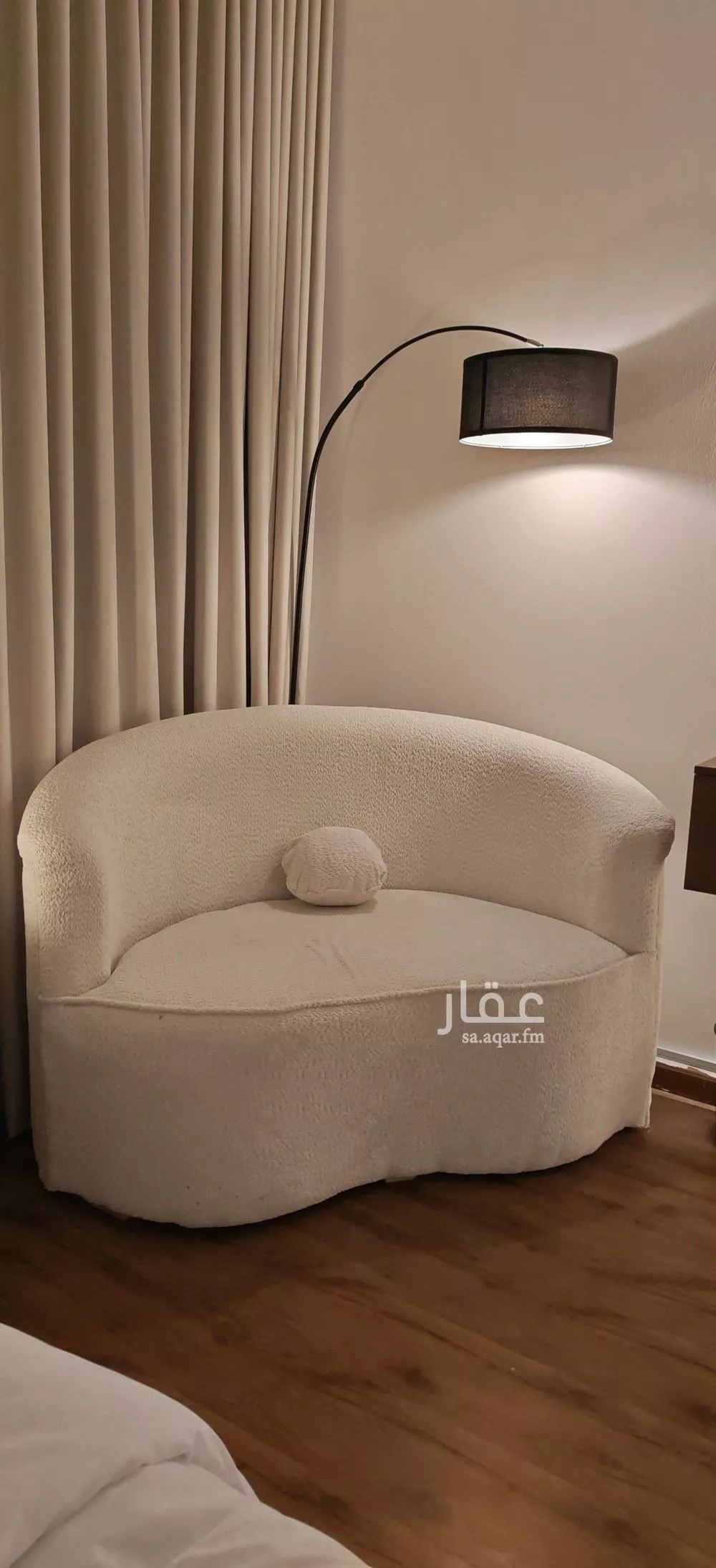 شقة 1 غرف في العقيق 4