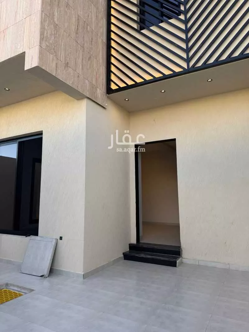 فيلا 4 غرف في العارض 4