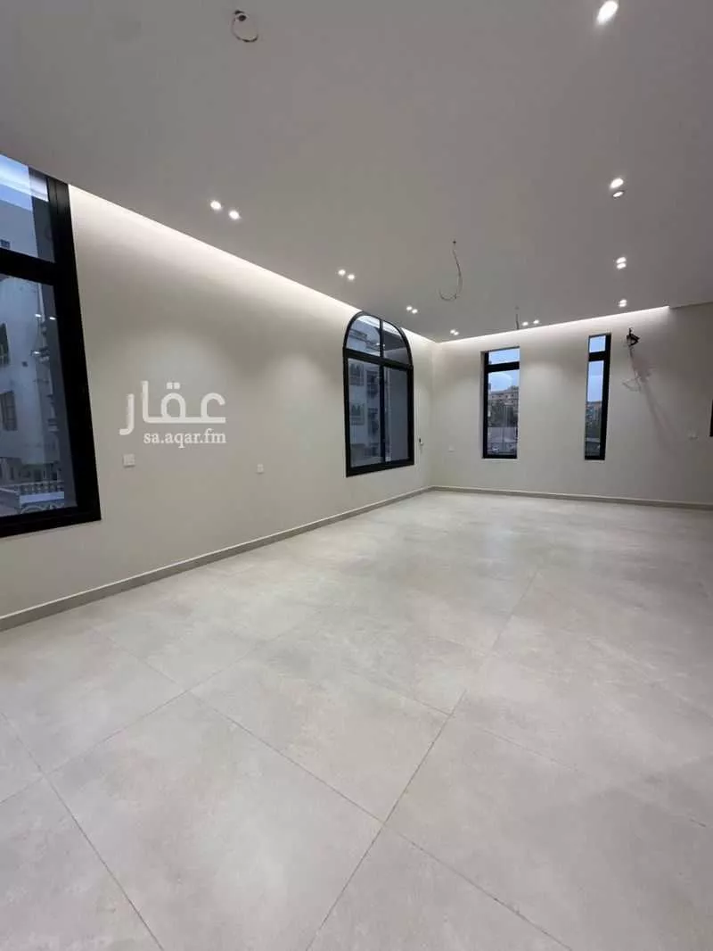 شقة 4 غرف في الروضة 4