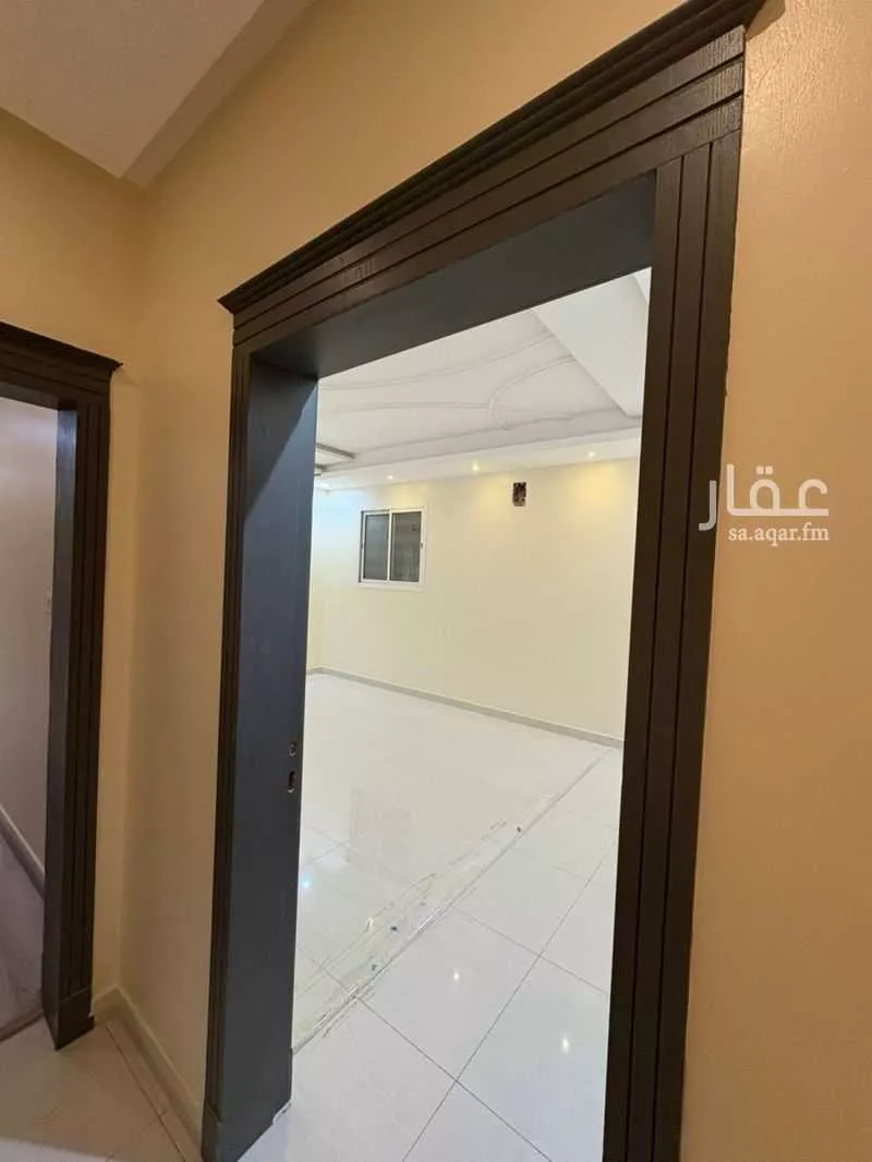 شقة 6 غرف في السعادة 1