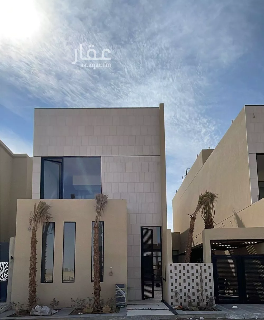 6 bedroom villa in Al Mahdiyyah 2