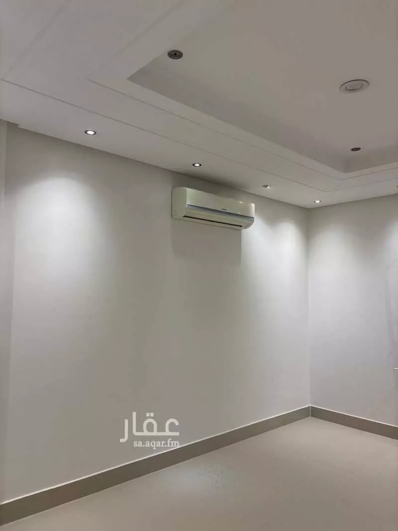 شقة 4 غرف في النخيل 1