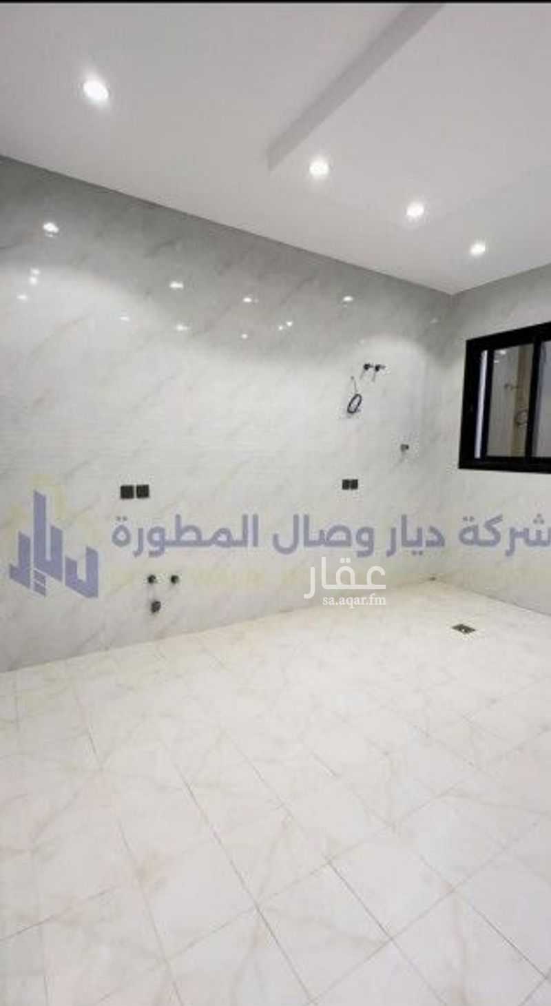 5 bedroom apartment in King Fahd, Madinah 6