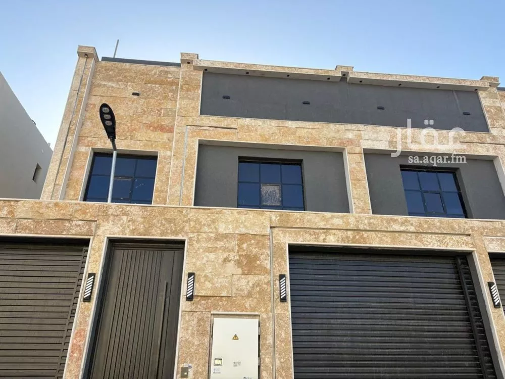 فيلا 6 غرف في عكاظ 1