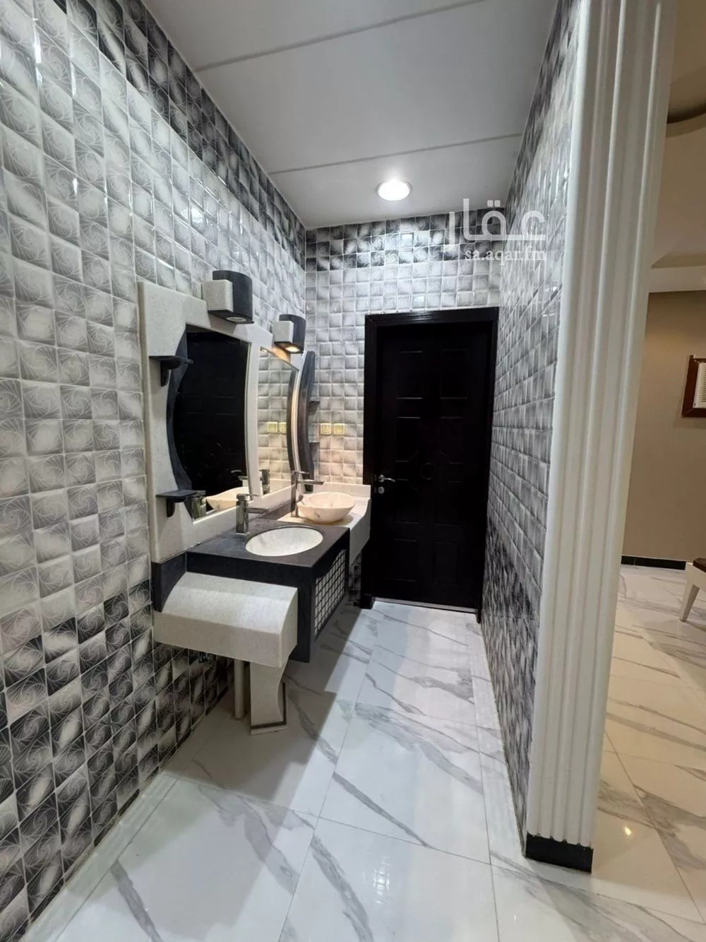 5 bedroom villa in Al Aridh 1