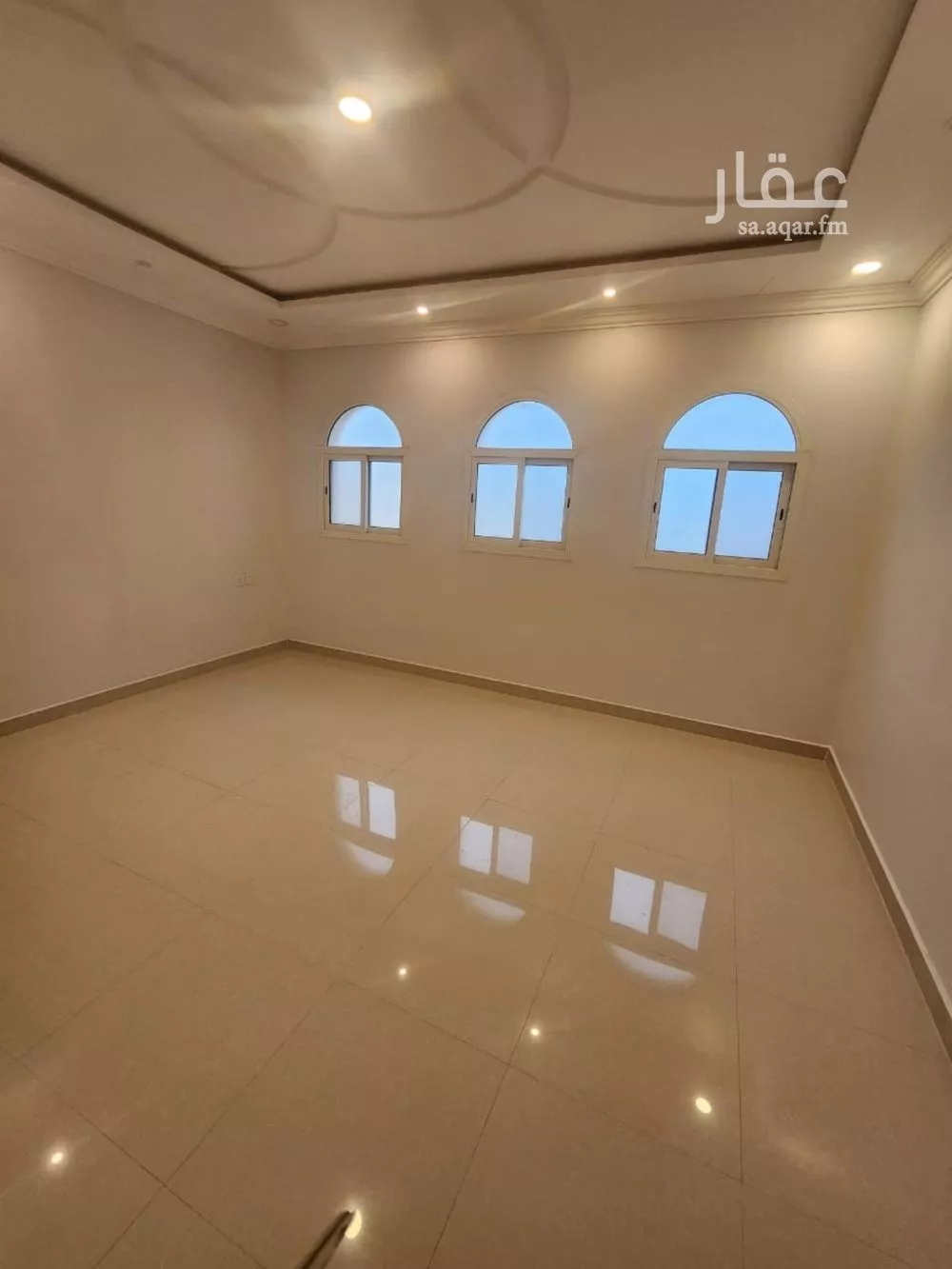 3 bedroom floor in Al Aqiq 3