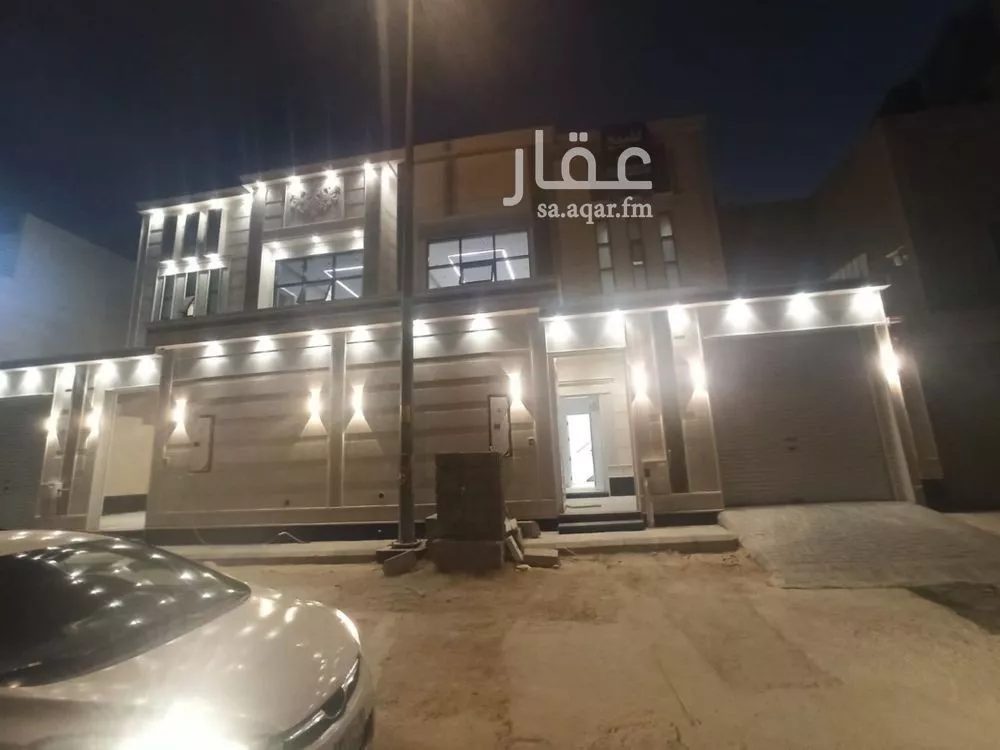 5 bedroom villa in Al Uraija Al Gharbiyah