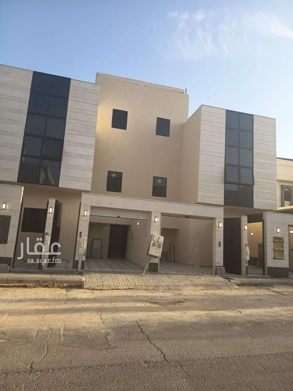 3 bedroom floor in Al Zahrah 4