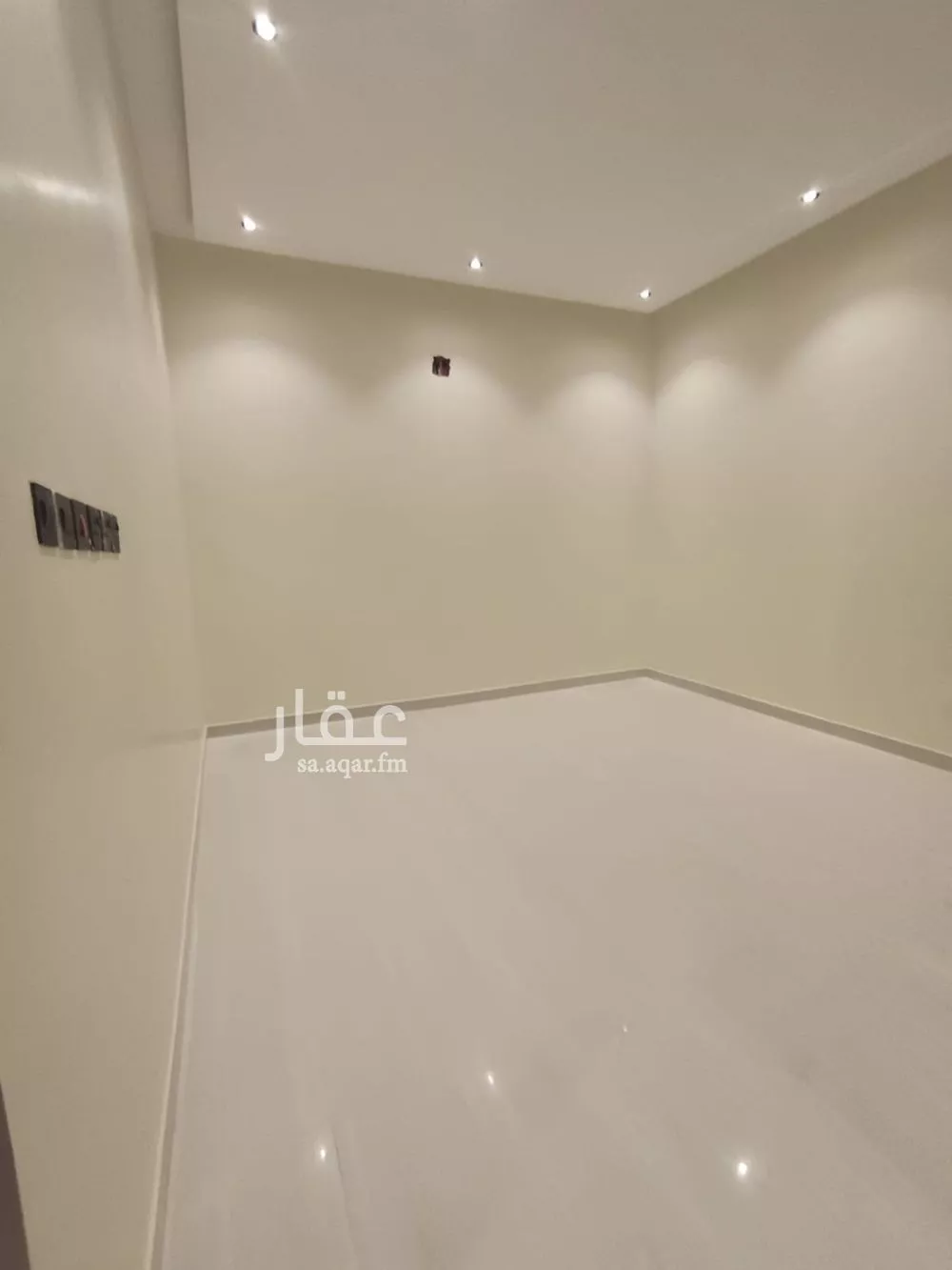 شقة 3 غرف في عكاظ 4