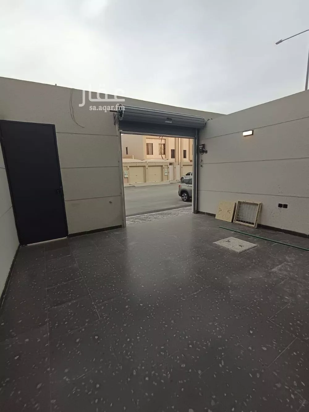 فيلا 5 غرف في عكاظ 5