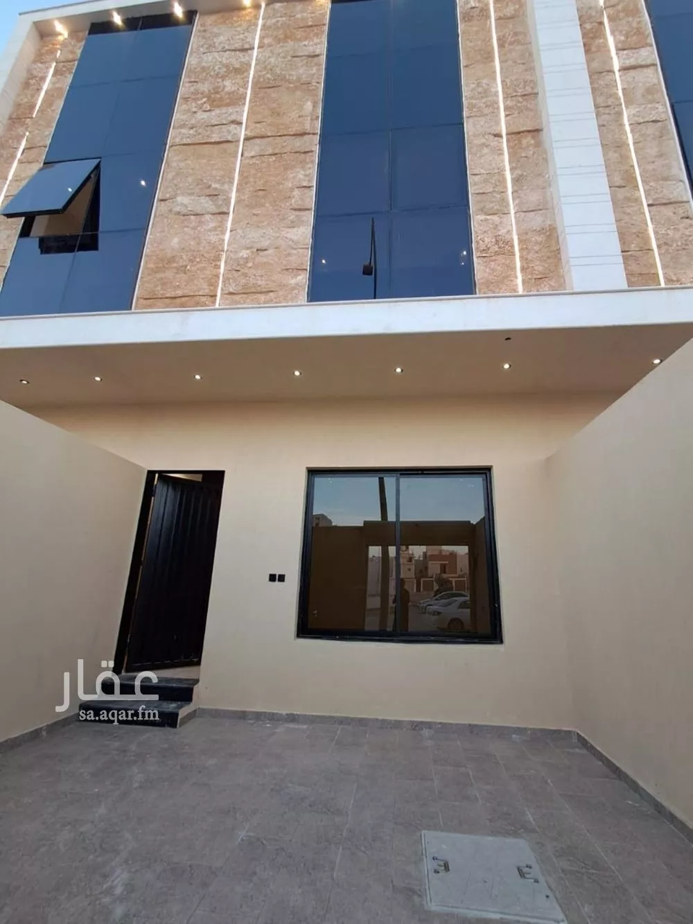 فيلا 5 غرف في عكاظ 2