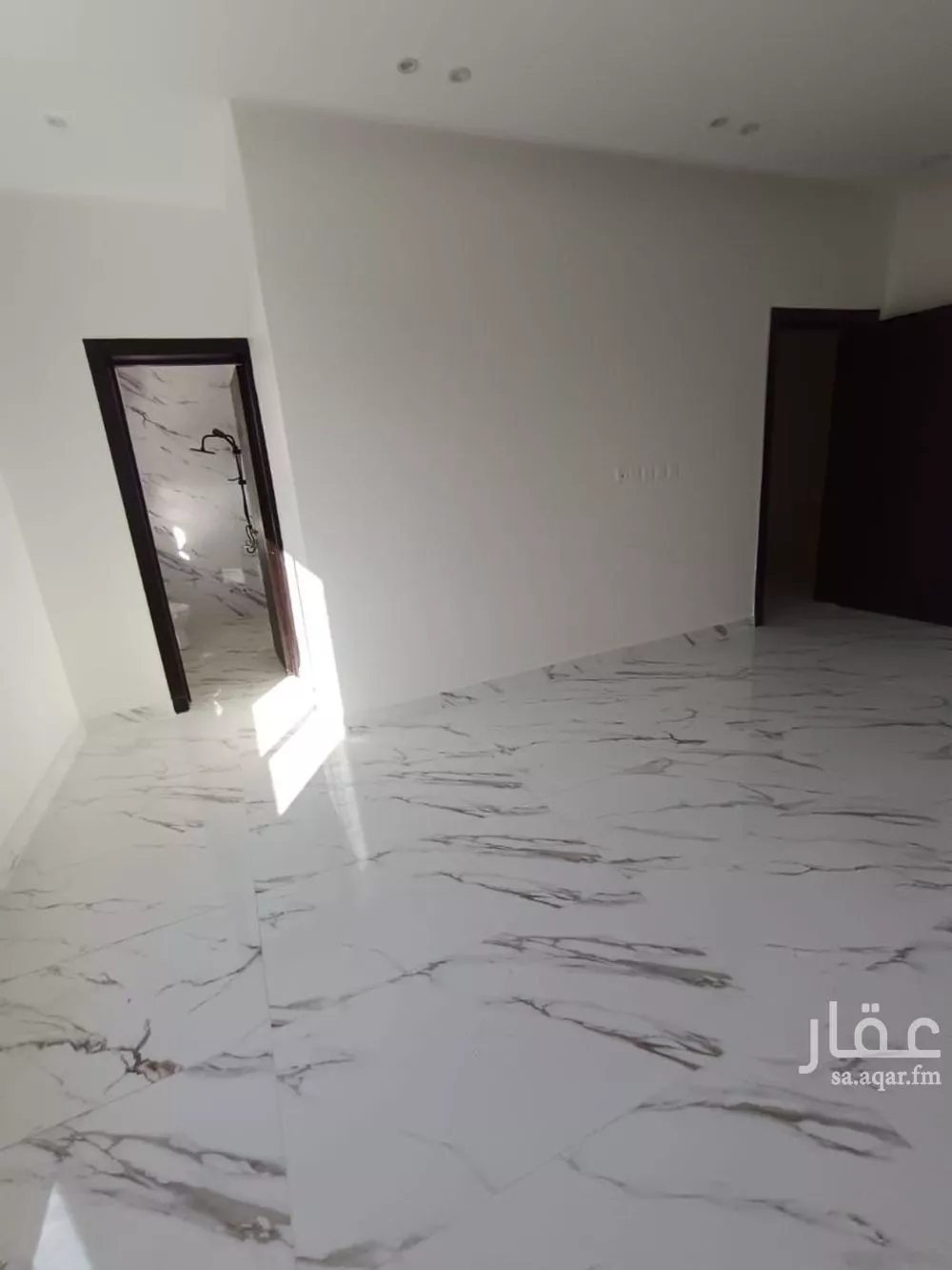 فيلا 6 غرف في العريجاء الغربية 4