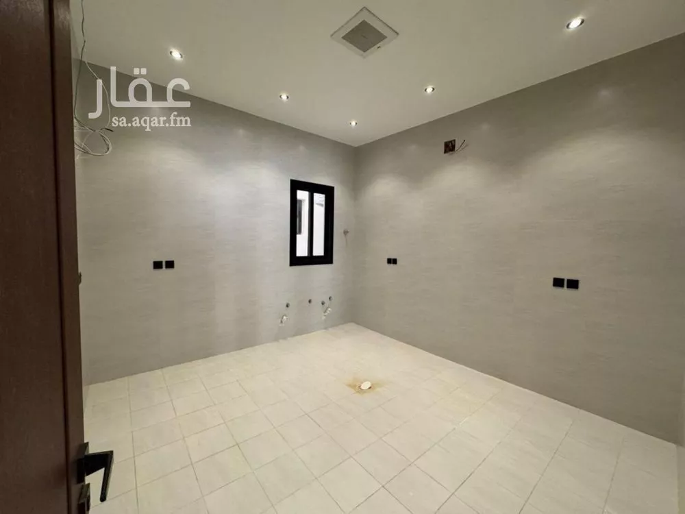 5 bedroom villa in Dhahrat Namar 3