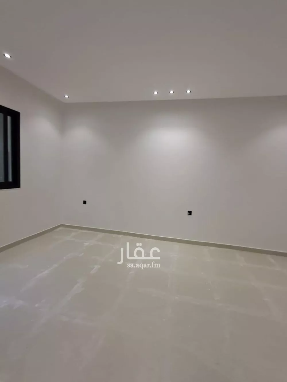 فيلا 5 غرف في عكاظ 5