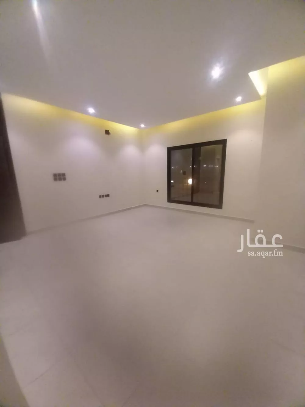 5 bedroom floor in Dhahrat Laban 1