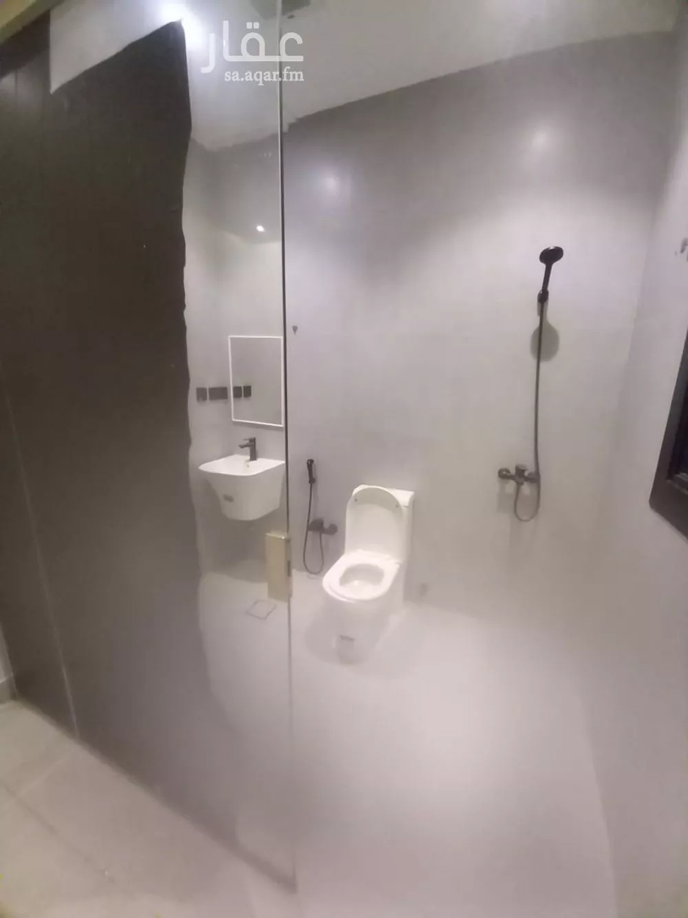 5 bedroom floor in Dhahrat Laban 2