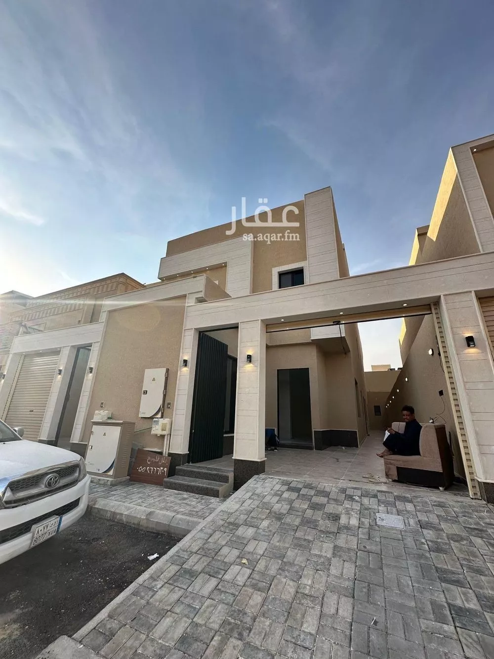 3 bedroom floor in Al Hazm 2