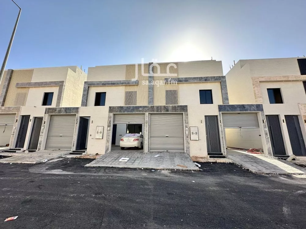 5 bedroom villa in Okaz 3