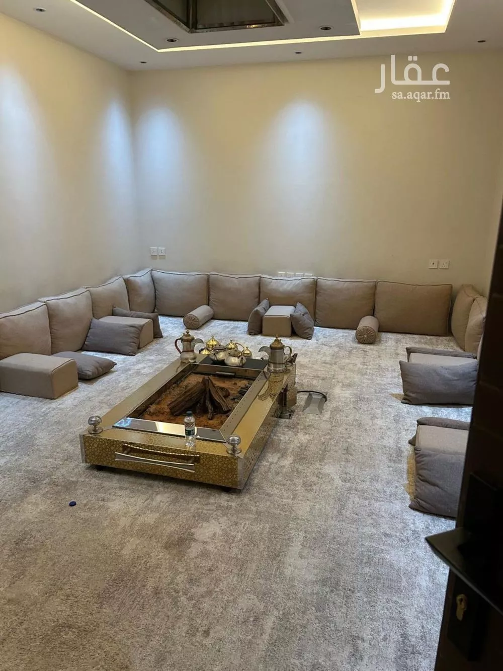 8 bedroom villa in Al Narjis 1