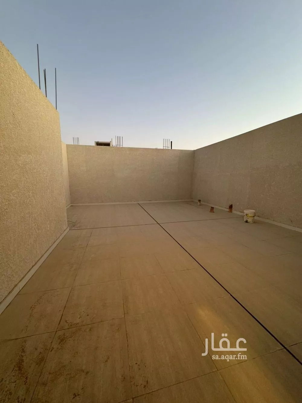 فيلا 5 غرف في الشرق 3