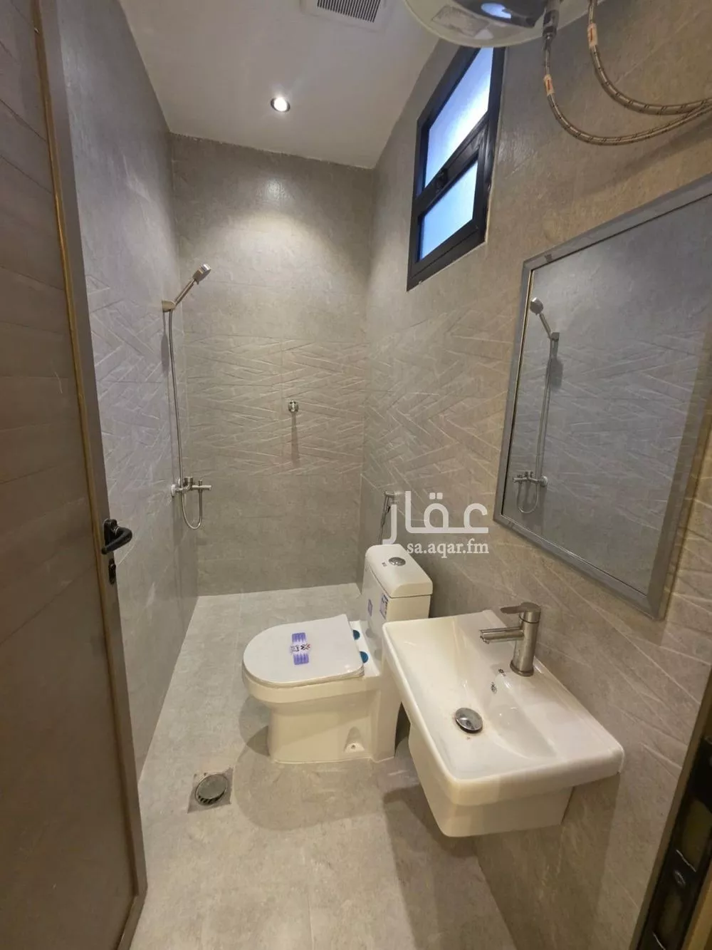 4 bedroom floor in Badr 4