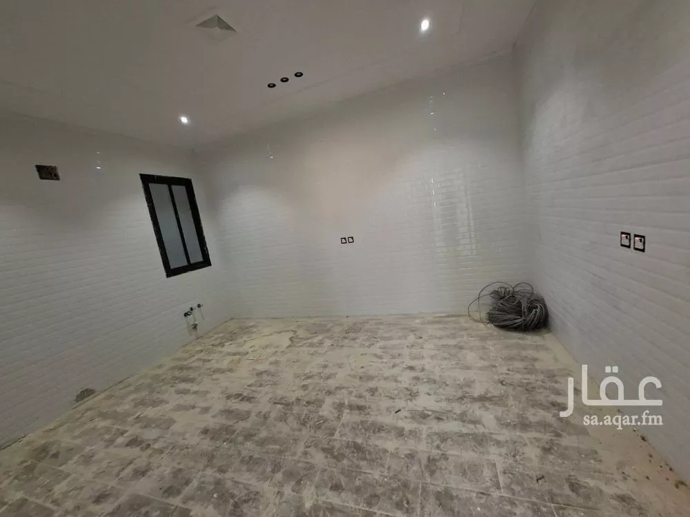 فيلا 5 غرف في طويق 4