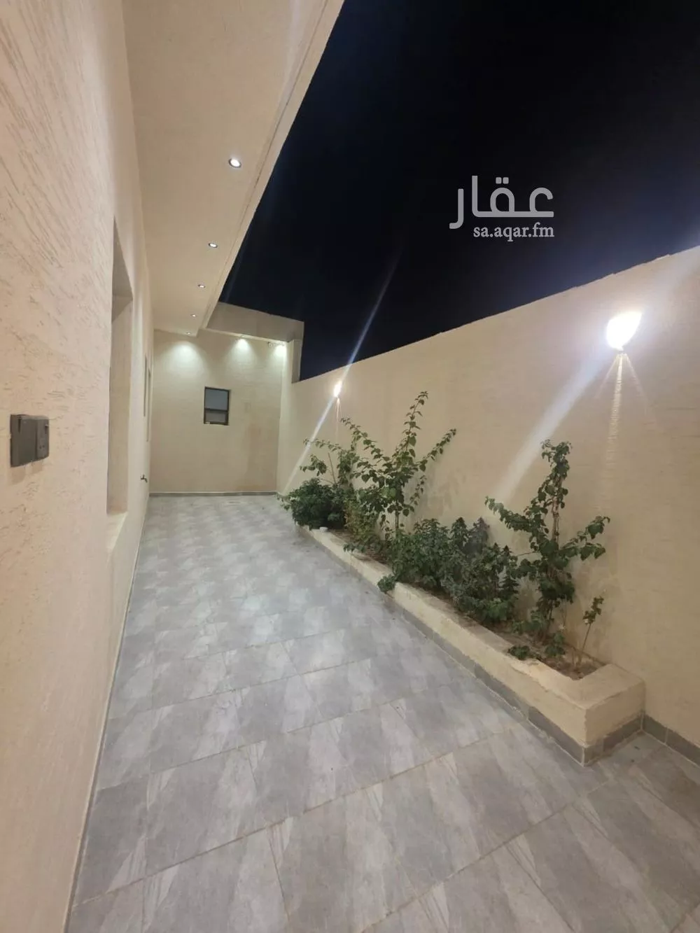 دور 5 غرف في أحد 4