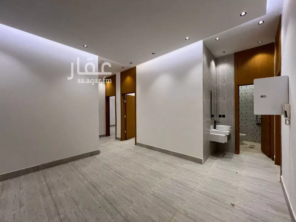 4 bedroom floor in Tuwaiq 3