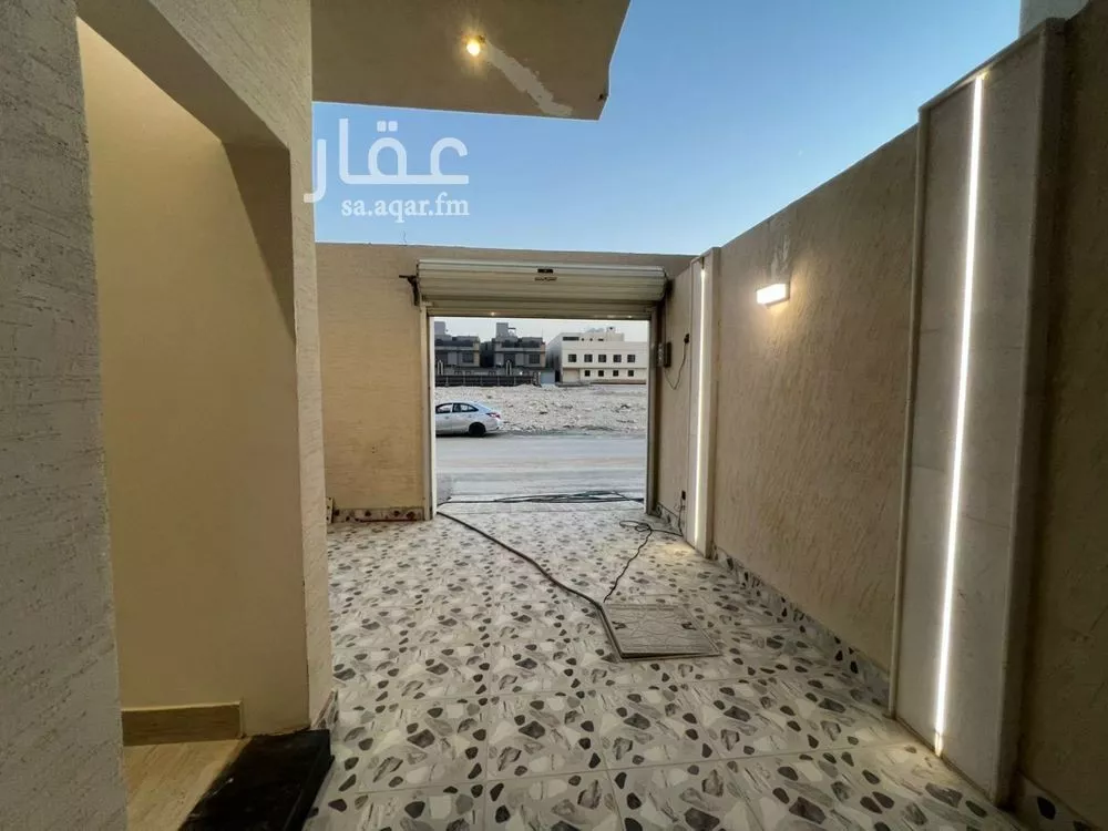 4 bedroom floor in Tuwaiq 2