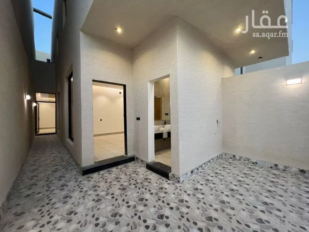 4 bedroom floor in Tuwaiq 5