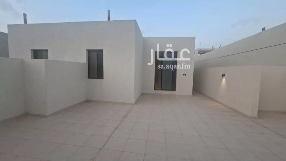 5 bedroom floor in Dhahrat Namar 4