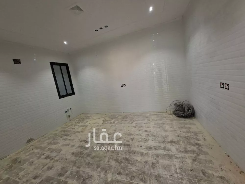 3 bedroom apartment in Al Hazm 5