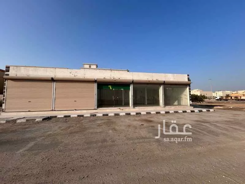 مستودع 231 م² في ضاحية الملك فهد 1