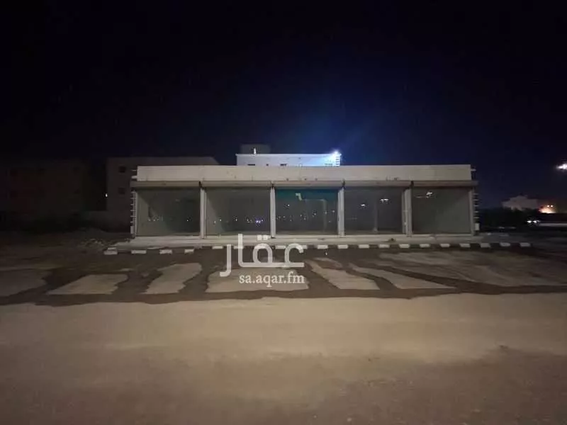 مستودع 231 م² في ضاحية الملك فهد 5