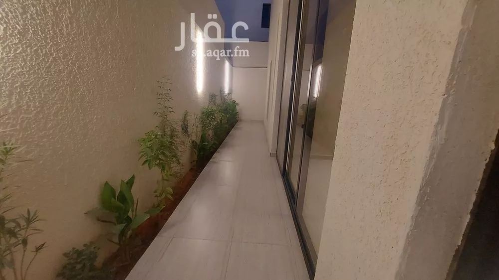 فيلا 4 غرف في الجنادرية 3