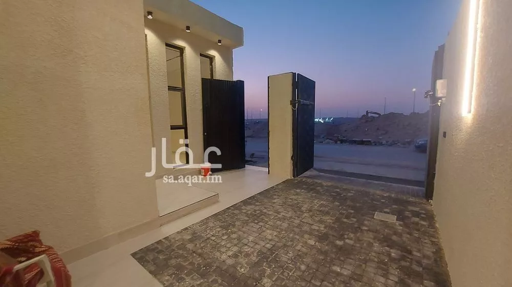 فيلا 4 غرف في الجنادرية 2