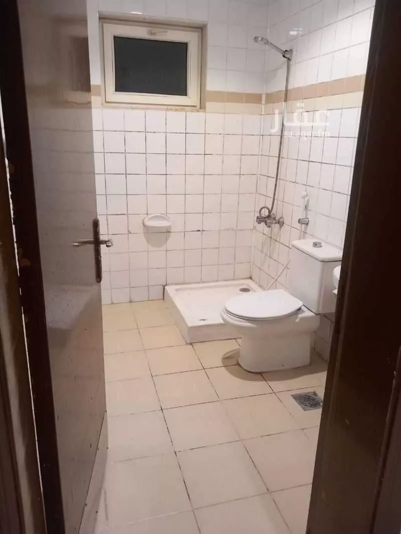 2 bedroom apartment in Al Sharafiyah, Jeddah 4