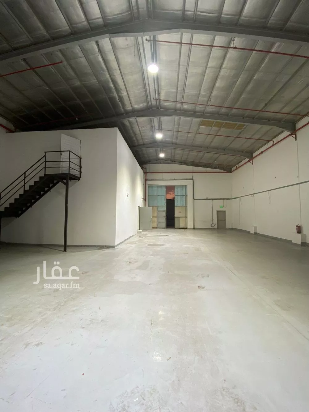 مستودع 860 م² في السلي 5