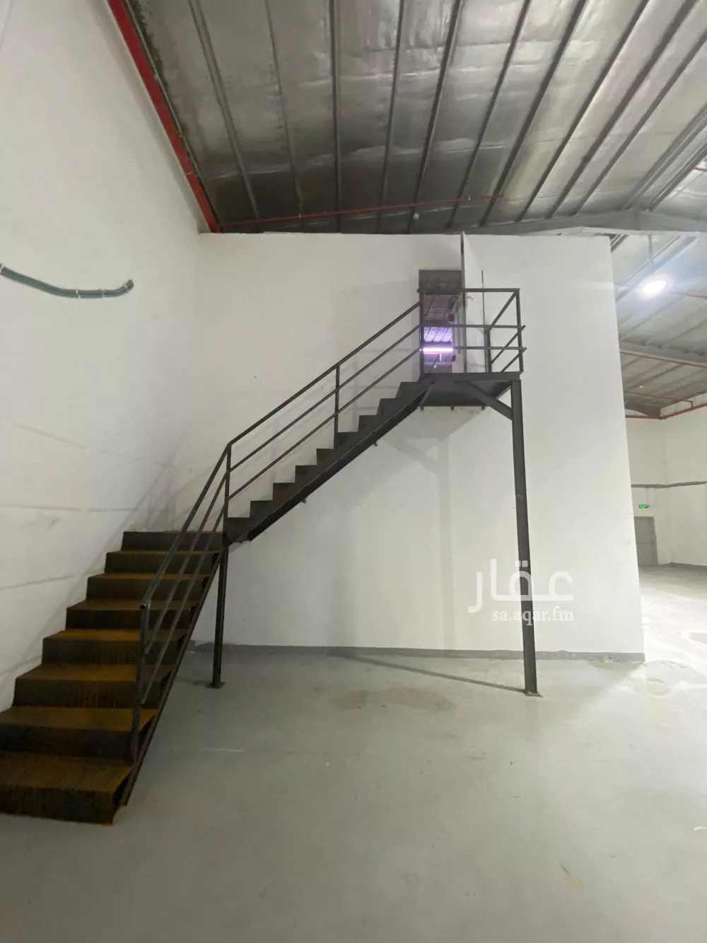 مستودع 860 م² في السلي 4