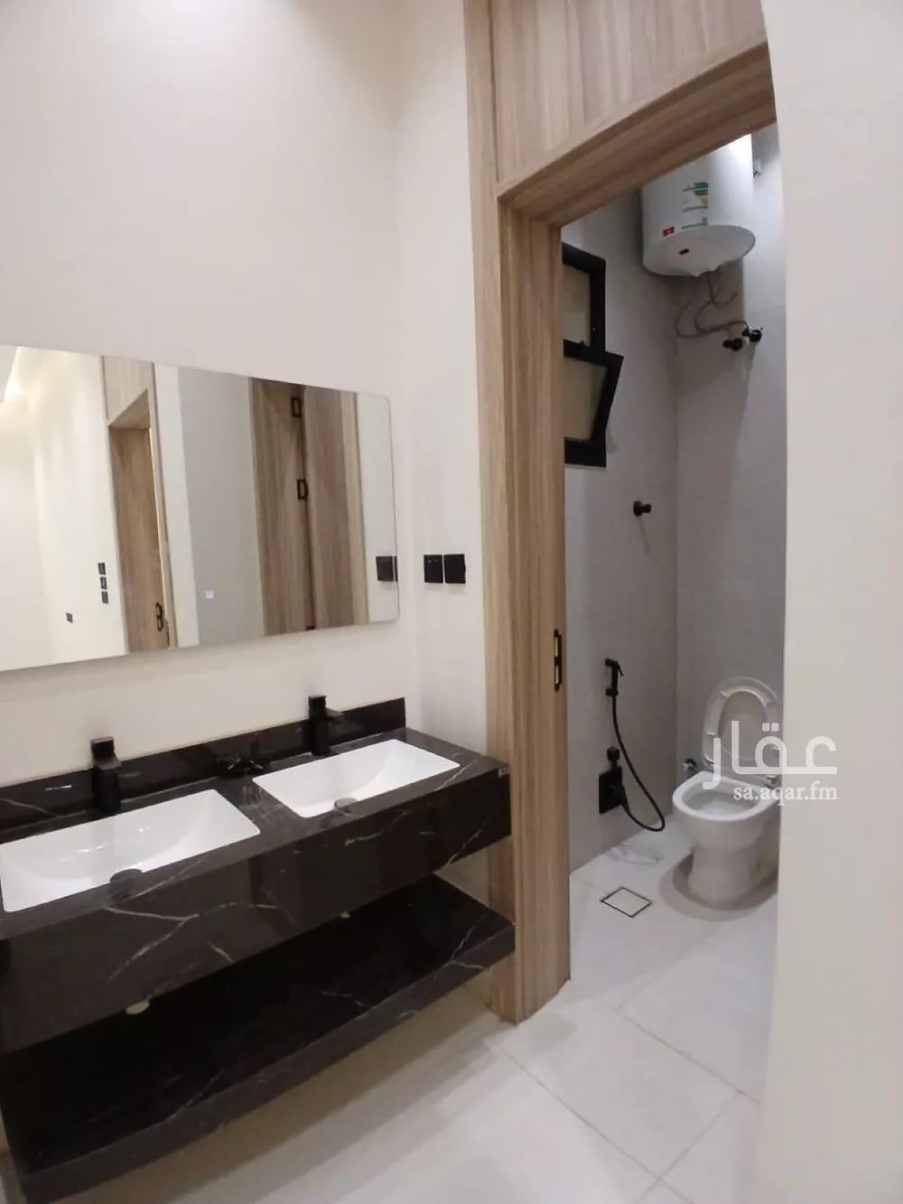 فيلا 6 غرف في الشرق 4