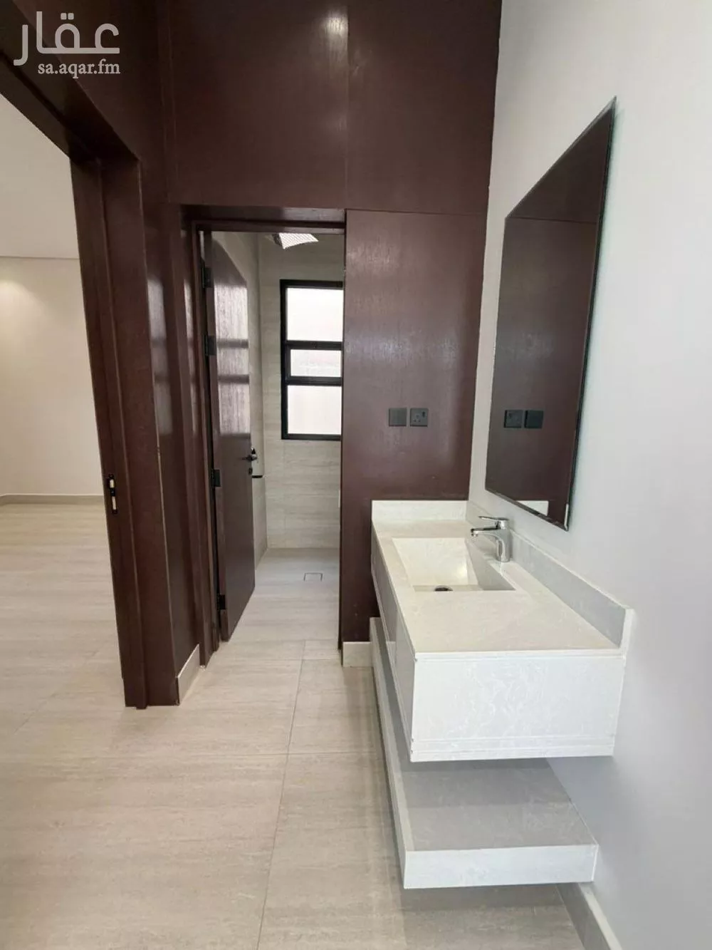 فيلا 5 غرف في النظيم 3