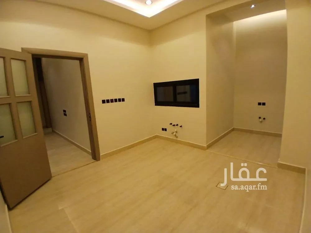 4 bedroom floor in Al Janadriyah 1