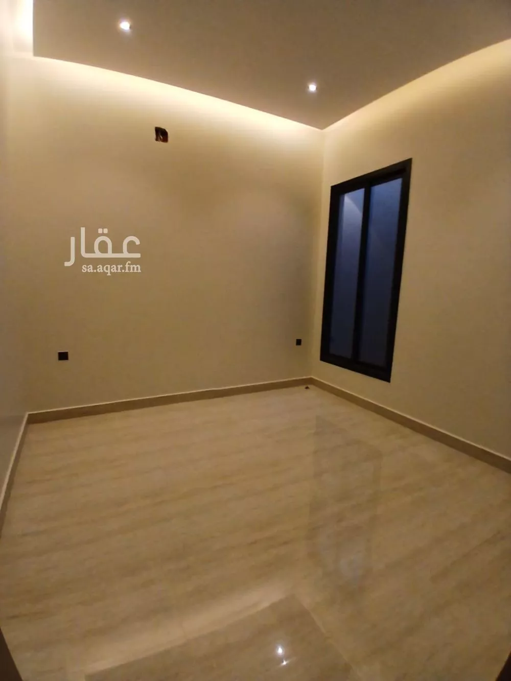 4 bedroom floor in Al Janadriyah 5