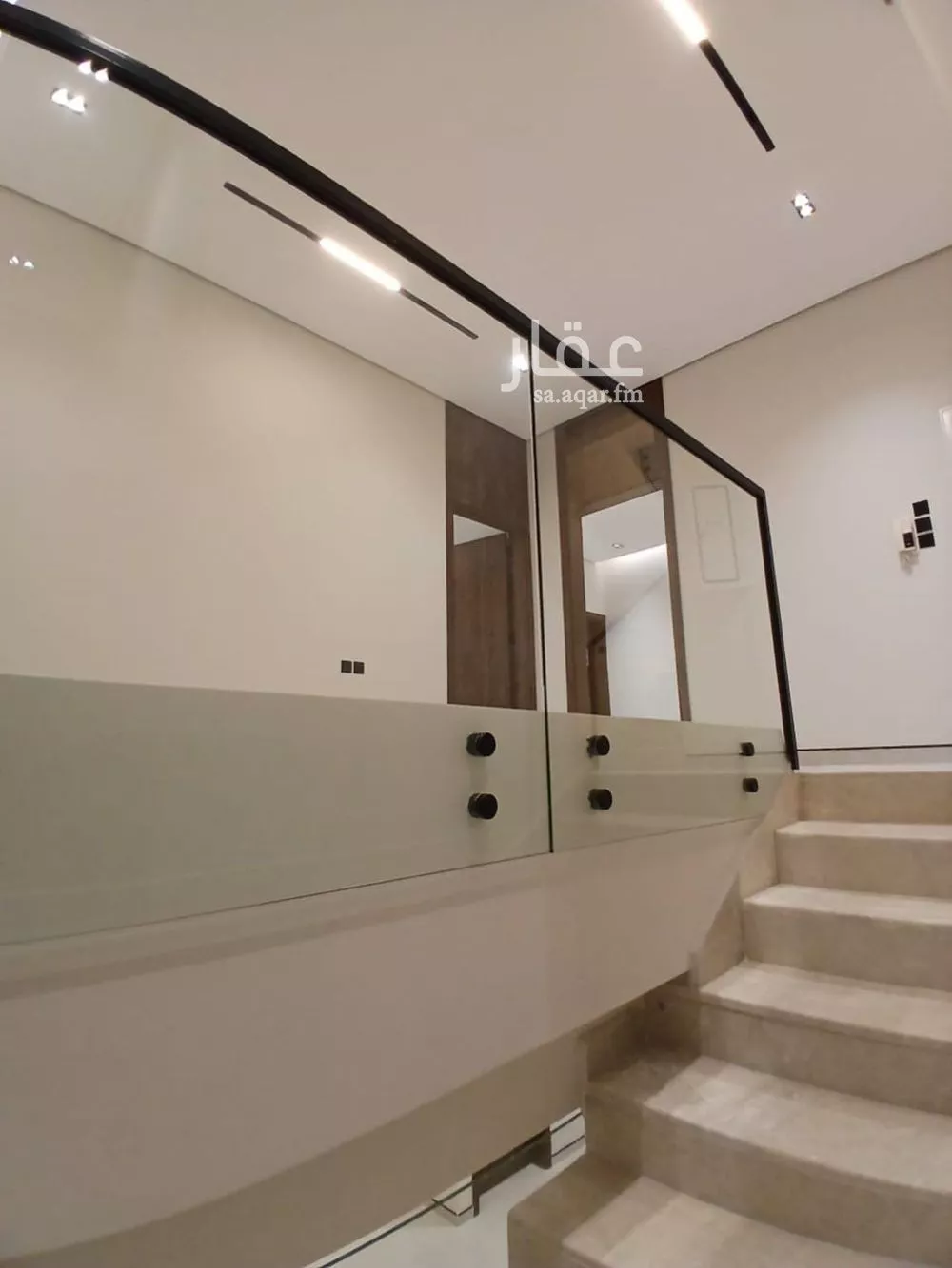 فيلا 5 غرف في الرمال 4