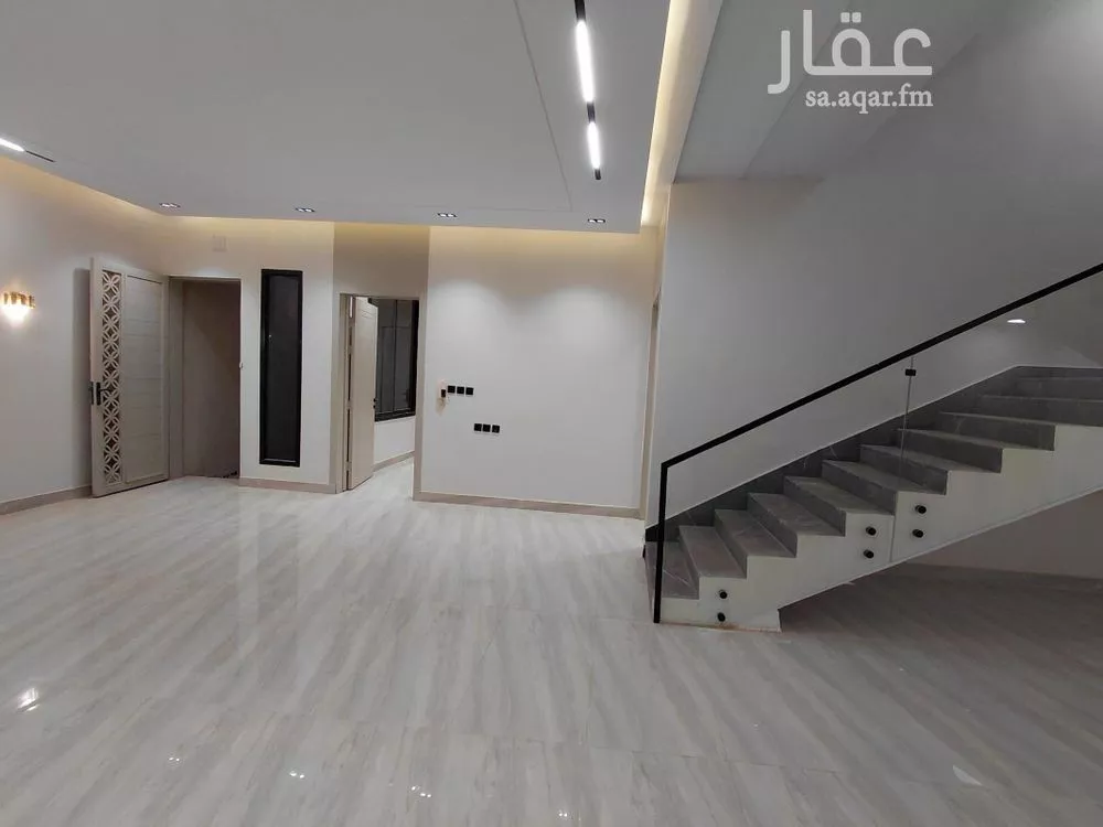 4 bedroom villa in Al Janadriyah, Riyadh 7