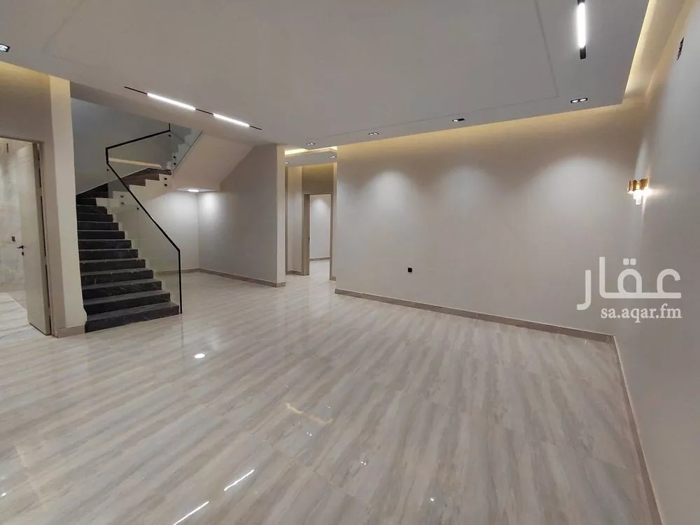 4 bedroom villa in Al Janadriyah, Riyadh 5