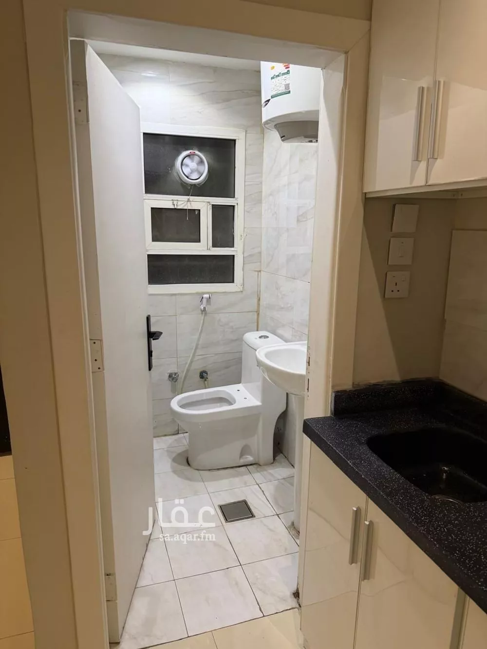 شقة 1 غرف في العقيق 5