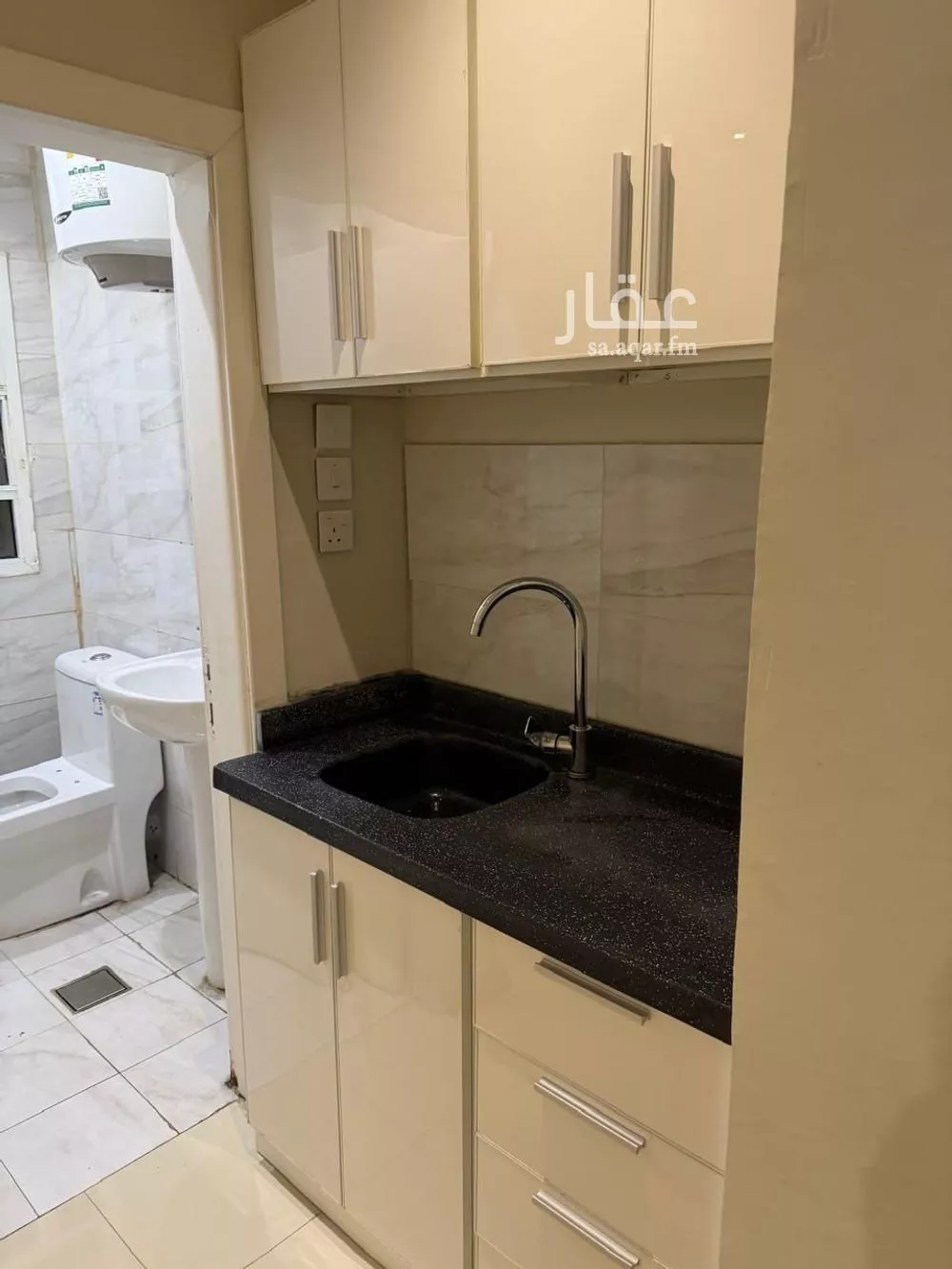 شقة 1 غرف في العقيق 4