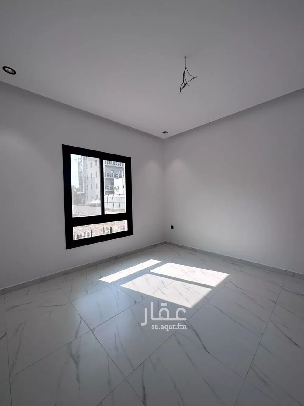 شقة 4 غرف في السلامة 3