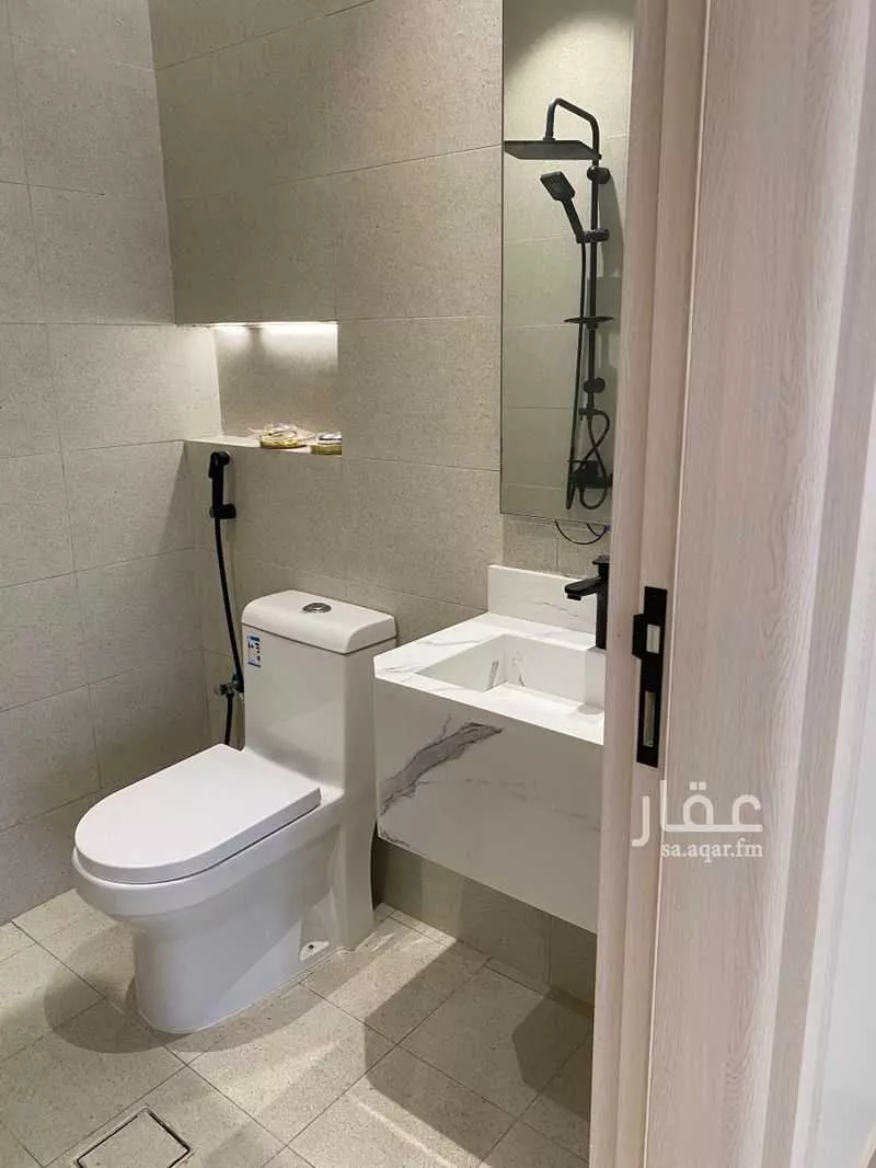 شقة 5 غرف في الصفا 4